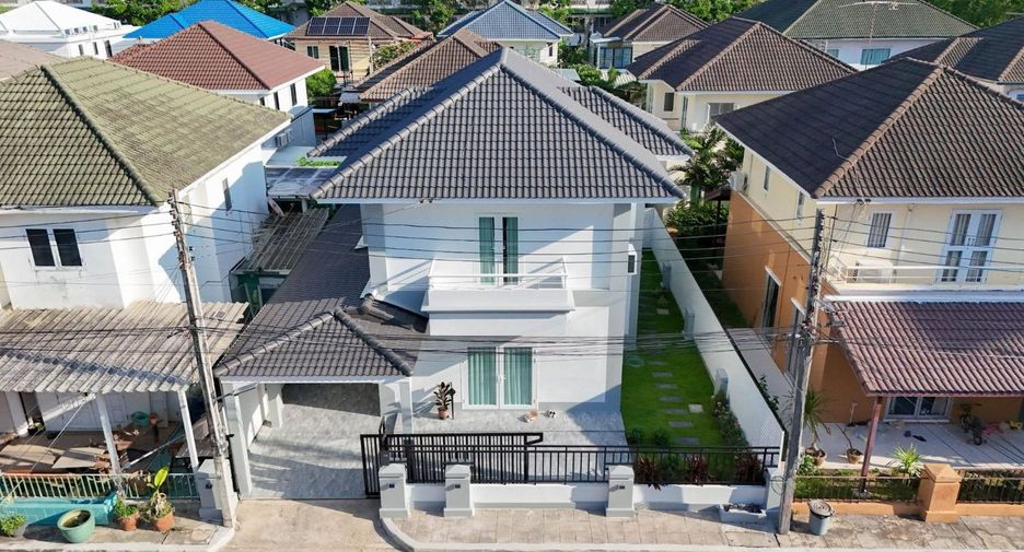 Продажа 3 спальни дом в Йомтиен, Паттайя