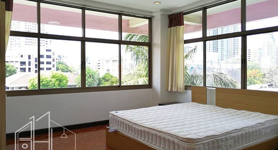 For rent 3 bedrooms apartment in Watthana, Bangkok