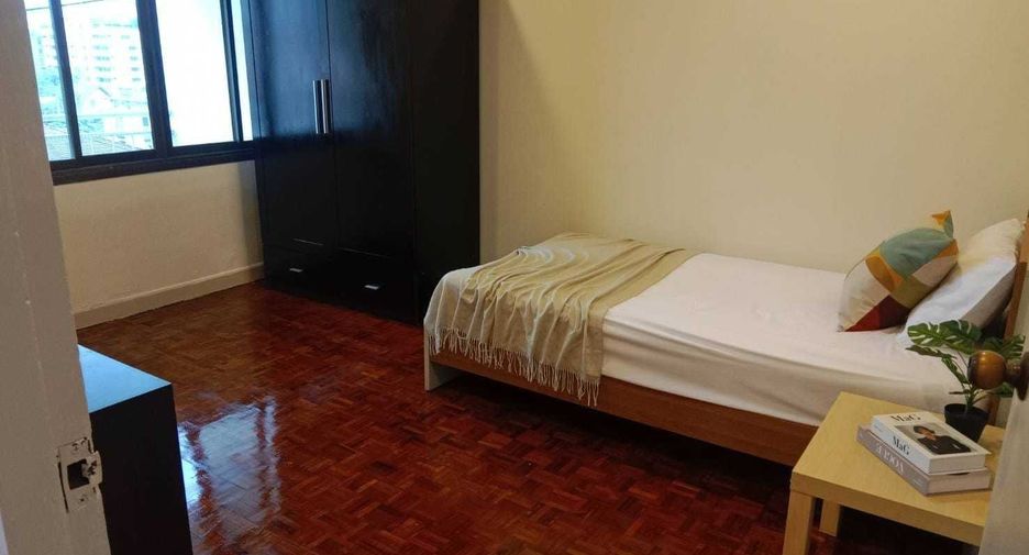 For rent 3 bedrooms condo in Watthana, Bangkok
