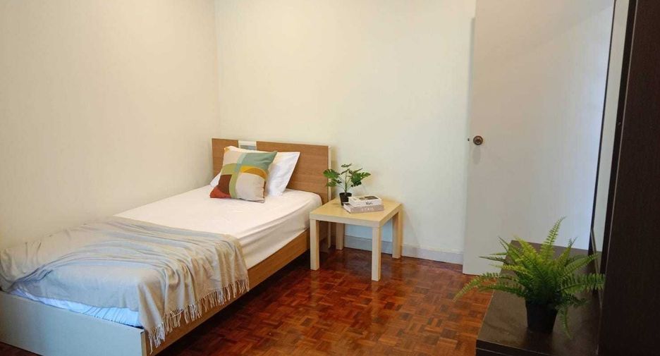 For rent 3 bedrooms condo in Watthana, Bangkok
