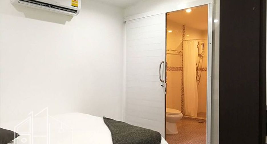 For rent 3 bedrooms apartment in Watthana, Bangkok