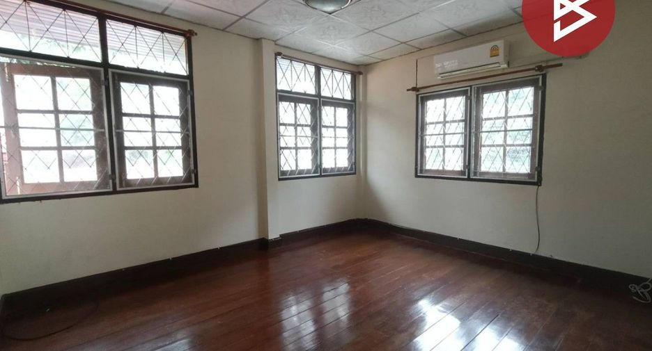 Haus zum Kauf mit 3 Zimmer in Thung Khru, Bangkok