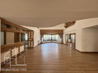 Аренда 5 спальни апартаменты в Щаттхана, Бангкок