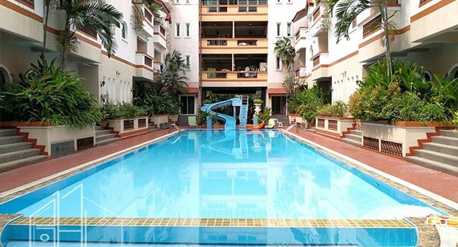 À louer 2 chambres condo à Watthana, Bangkok