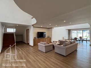 For rent 5 bedrooms condo in Watthana, Bangkok