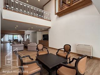 For rent 5 bedrooms condo in Watthana, Bangkok
