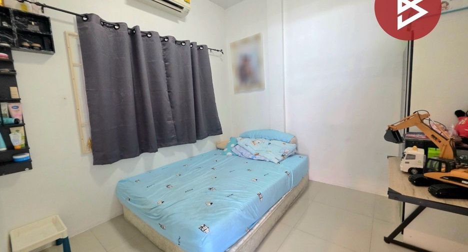 出售 2 卧室 联排别墅 在 Si Racha, Chon Buri