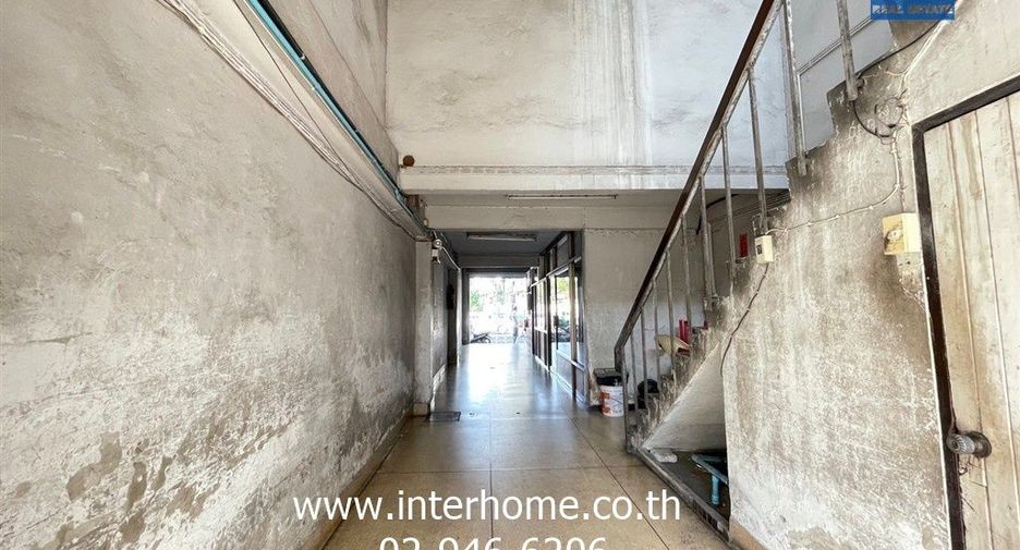 For sale land in Yan Nawa, Bangkok