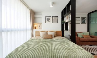 À louer studio condo à Khlong Toei, Bangkok