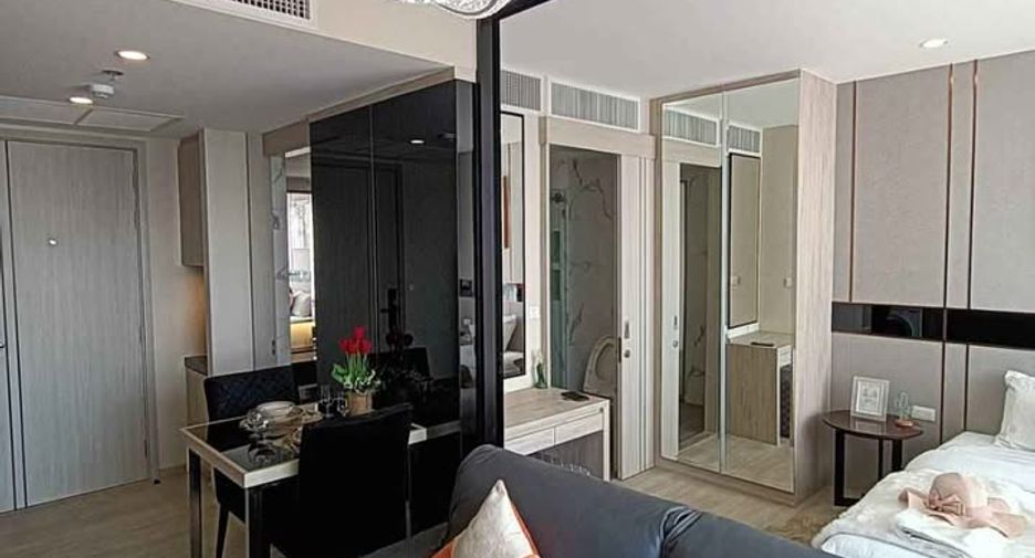 For rent 1 bed condo in Pratumnak, Pattaya