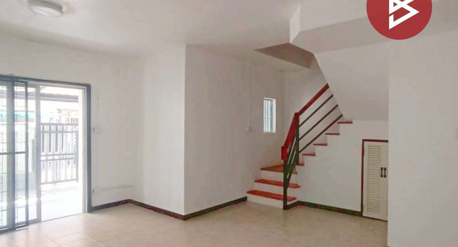 Casa adosada en venta de 3 habitaciones en Mueang Samut Sakhon, Samut Sakhon