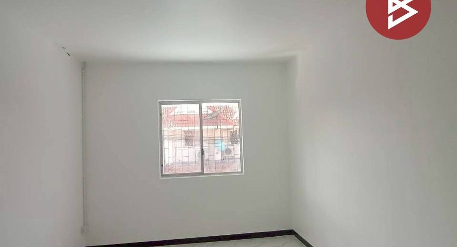 Casa adosada en venta de 3 habitaciones en Mueang Samut Sakhon, Samut Sakhon