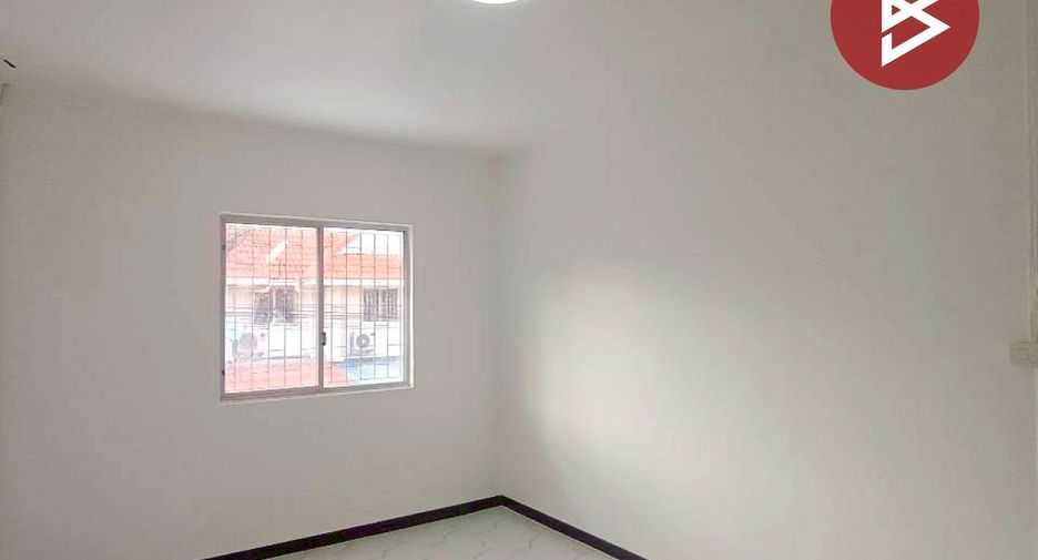 Casa adosada en venta de 3 habitaciones en Mueang Samut Sakhon, Samut Sakhon