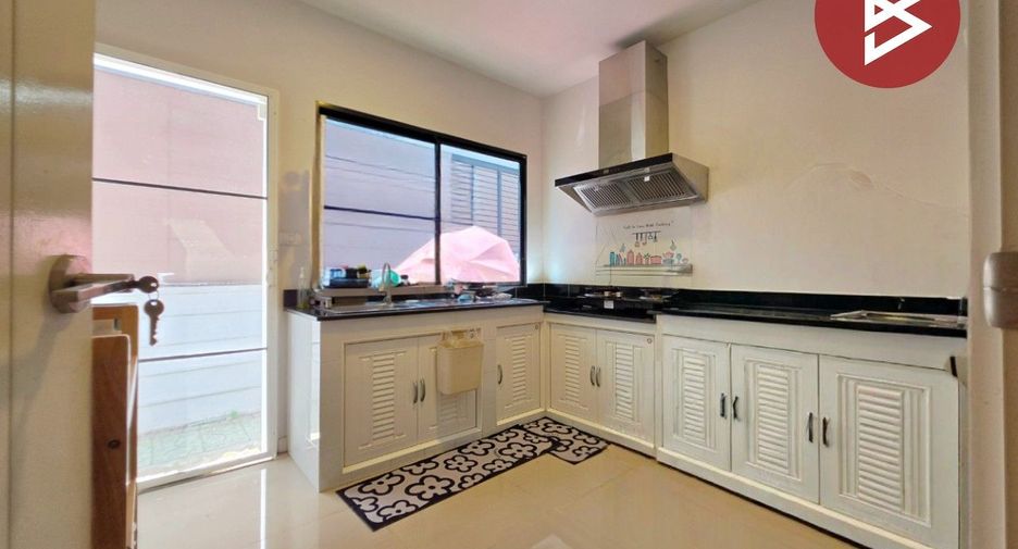 Haus zum Kauf mit 4 Zimmer in Bang Kruai, Nonthaburi