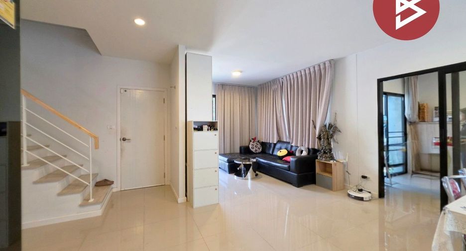 Haus zum Kauf mit 4 Zimmer in Bang Kruai, Nonthaburi