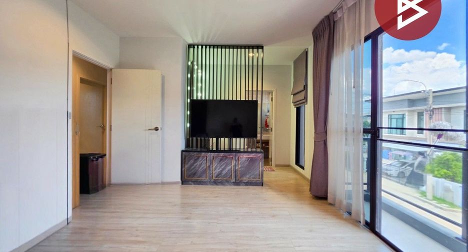 Haus zum Kauf mit 4 Zimmer in Bang Kruai, Nonthaburi