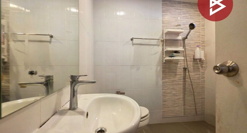 Haus zum Kauf mit 4 Zimmer in Bang Kruai, Nonthaburi