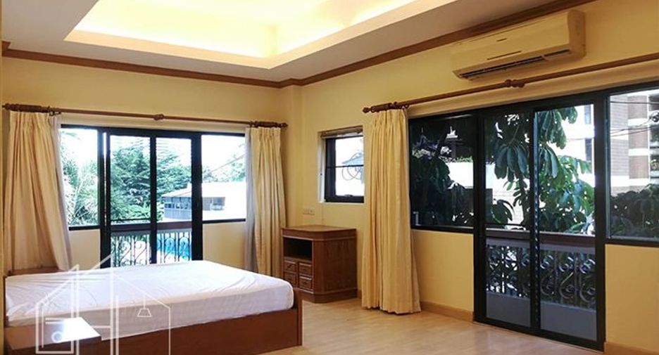 Condo en alquiler de 3 habitaciones en Watthana, Bangkok