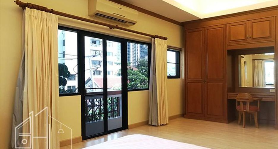 Condo en alquiler de 3 habitaciones en Watthana, Bangkok