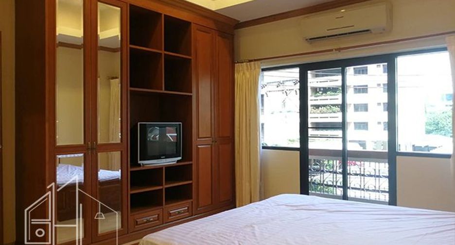 Condo en alquiler de 3 habitaciones en Watthana, Bangkok