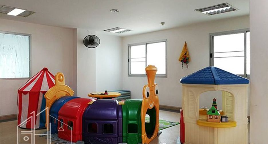 Аренда 2 спальни кондо в Щаттхана, Бангкок