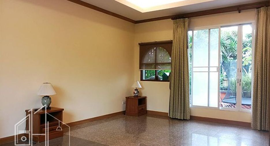 Condo en alquiler de 2 habitaciones en Watthana, Bangkok