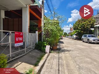 出售 2 卧室 联排别墅 在 Sam Phran, Nakhon Pathom