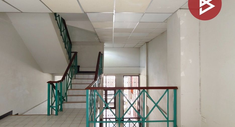 Продажа 2 спальни таунхаус в Sam Phran, Накхонпатхом