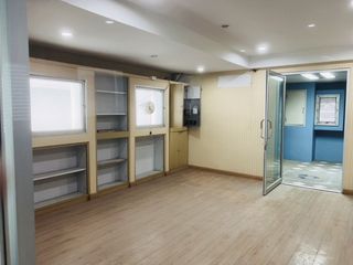 For sale retail Space in Huai Khwang, Bangkok