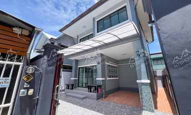 出售 3 卧室 联排别墅 在 Mueang Nonthaburi, Nonthaburi