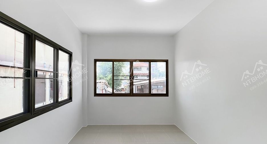 出售 3 卧室 联排别墅 在 Mueang Nonthaburi, Nonthaburi