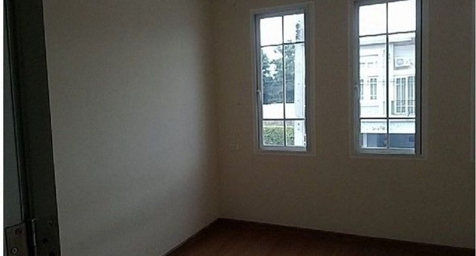 For sale 4 bedrooms townhouse in Prawet, Bangkok