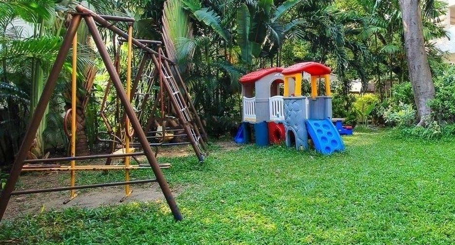 For rent 3 bedrooms condo in Watthana, Bangkok