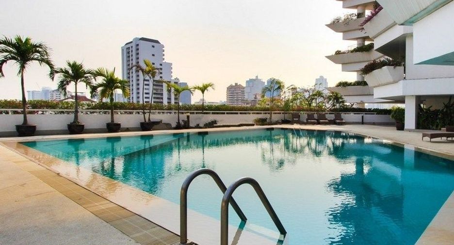 For rent 3 bedrooms condo in Watthana, Bangkok