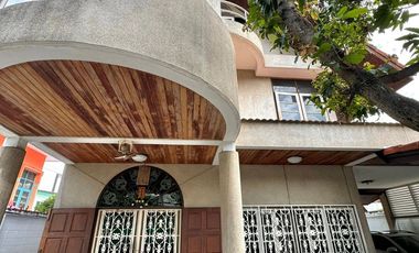 For sale 4 ベッドルーム house in Yan Nawa, Bangkok