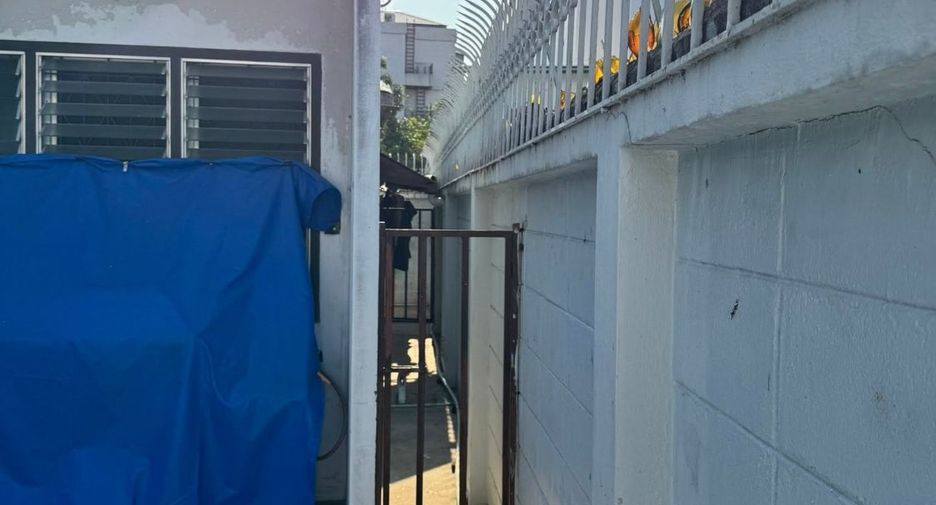 出售 4 卧室 独立屋 在 Yan Nawa, 曼谷