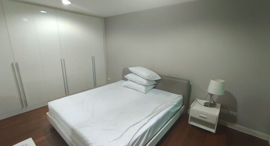 Wohnung zur Miete und zum Kauf mit 3 Zimmer in Huai Khwang, Bangkok