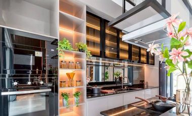 For sale 5 bedrooms villa in East Pattaya, Pattaya