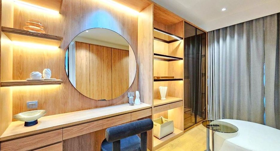 For sale 3 ベッドルーム condo in Yan Nawa, Bangkok