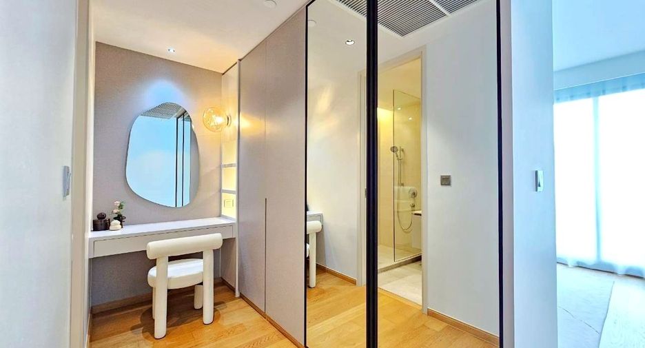 For sale 3 ベッドルーム condo in Yan Nawa, Bangkok