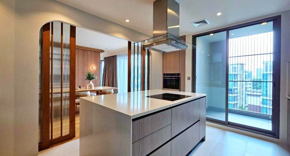 For sale 3 ベッドルーム condo in Yan Nawa, Bangkok