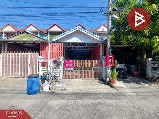 For sale 2 bedrooms townhouse in Mueang Samut Prakan, Samut Prakan