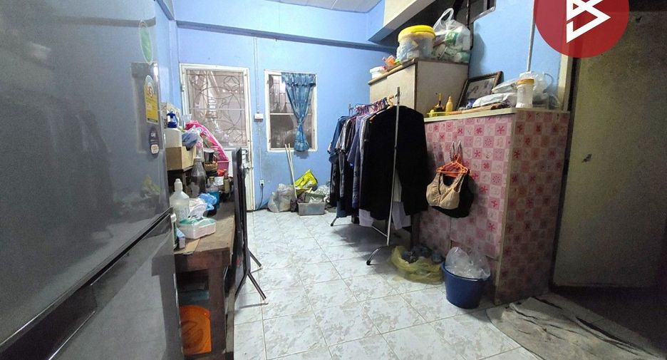 Casa adosada en venta de 2 habitaciones en Mueang Samut Prakan, Samut Prakan
