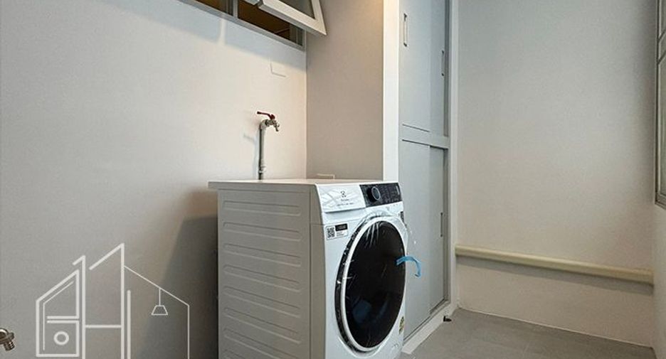 Аренда 3 спальни кондо в Щаттхана, Бангкок
