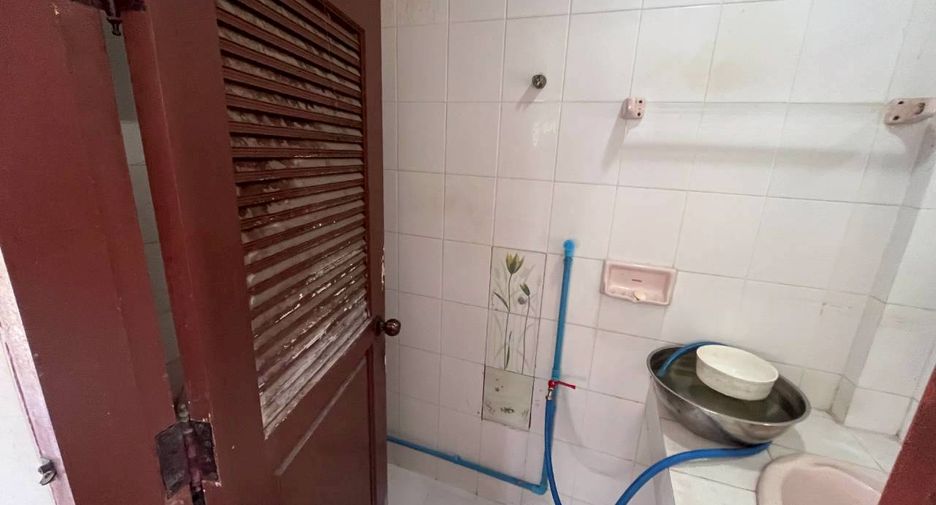 À vendre 2 chambres maison à Nakhon Chai Si, Nakhon Pathom