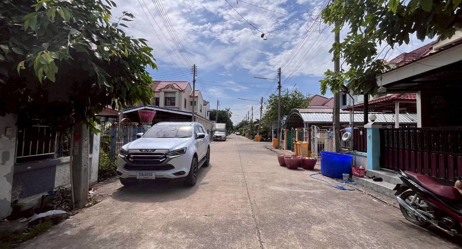 À vendre 2 chambres maison à Nakhon Chai Si, Nakhon Pathom
