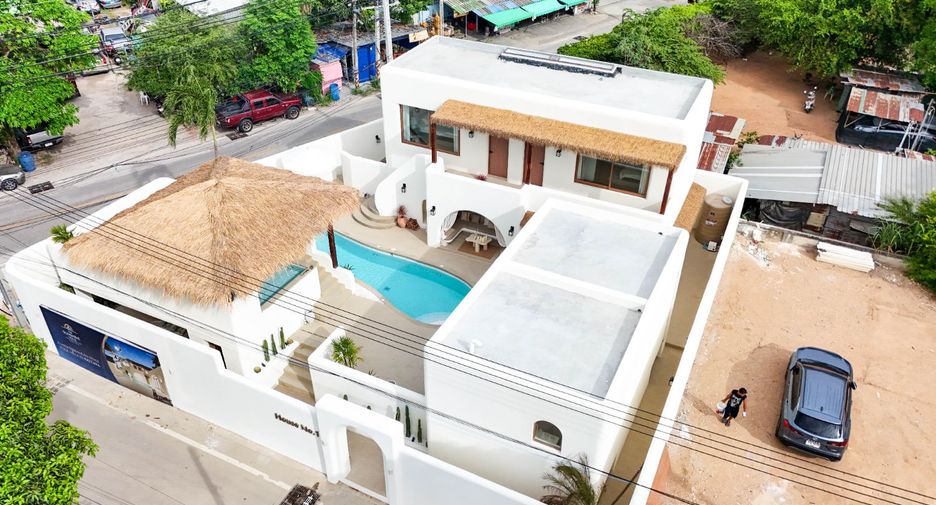 For sale 4 bedrooms villa in Jomtien, Pattaya