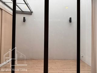 Аренда 3 спальни апартаменты в Щаттхана, Бангкок