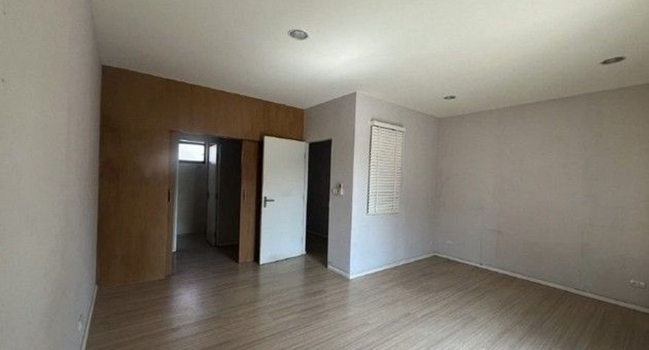 Reihenhaus zum Kauf mit 3 Zimmer in Lak Si, Bangkok