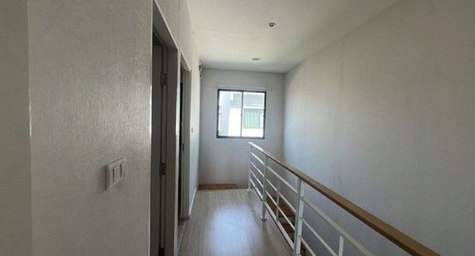 Reihenhaus zum Kauf mit 3 Zimmer in Lak Si, Bangkok